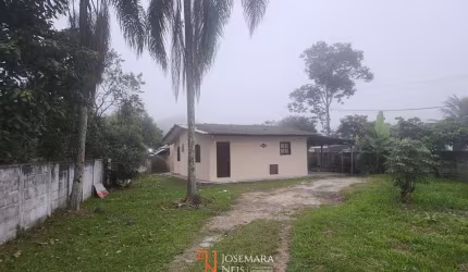 Casa averbada a venda