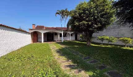 Casa para Venda em Itanhaém, Bopiranga, 2 dormitórios, 1 banheiro, 8 vagas