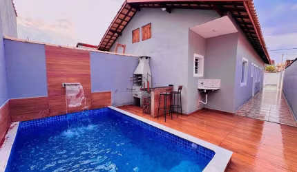 Casa com piscina e churrasqueira em Itanhaém, Bopiranga, 2 dormitórios, 1 suíte, 1 banheiro, 2 vagas