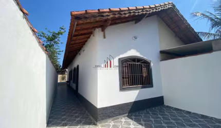 Casa com piscina e churrasqueira em Itanhaém, Nossa Senhora do Sion, 2 dormitórios, 1 banheiro, 2 vagas