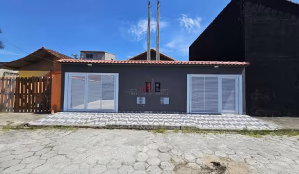 Casa para Venda em Itanhaém, Suarão, 2 dormitórios, 1 suíte, 1 banheiro, 2 vagas