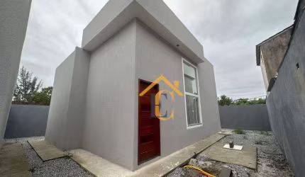 Lançamento! Excelente Casa Linear  no bairro Terra Firme!  Composta por: - 2 quartos, sendo 1 suíte; - Sala espaçosa, com pé direito duplo e rebaixame