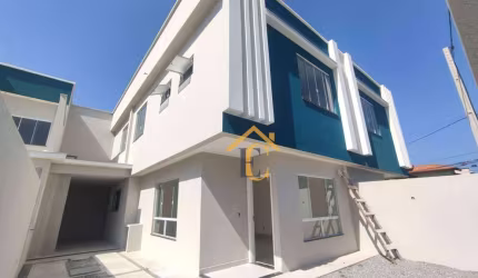 Casa com 3 dormitórios à venda, 115 m² por R$ 630.000,00 - Ouro Verde - Rio das Ostras/RJ