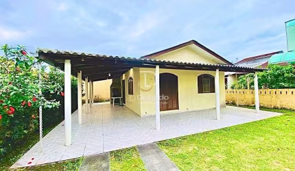Casa com terreno grande matinhos