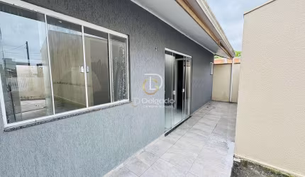 Casa com espaço 2 quartos a venda