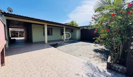 Casa com piscina a venda Albatroz Matinhos