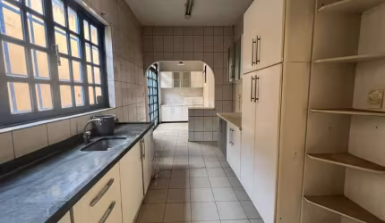 Casa para Venda em Cuiabá, bairro Boa Esperança, 3 dormitórios, 2 suítes, 5 banheiros, 2 vagas