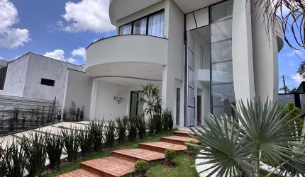 Casa Nova no Condomínio Damha – Alto Padrão e Conforto Total