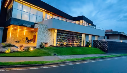 Casa à venda no Damha  Terreno com 380 m². Casa de canto, super ventilada, com 4 suítes.