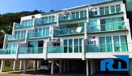 Apartamento com Vista Privilegiada para a Praia Martim de Sá!