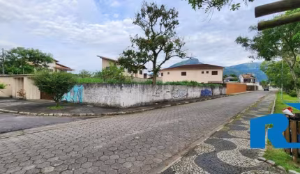 Terreno de esquina com vista para o Rio Santo Antônio em Caraguatatuba!!
