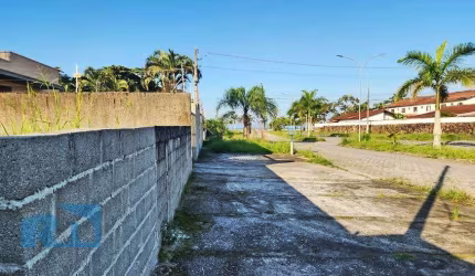Terreno à Venda em Caraguatatuba