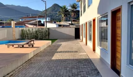 Sobrado a 300 Metros da Praia em Caraguatatuba!