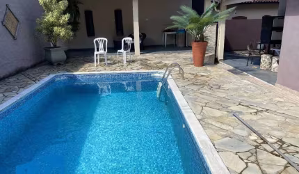 Casa Ampla na Região Central de Caraguatatuba