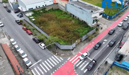 ÁREA COMERCIAL NO MELHOR CRUZAMENTO DO CENTRO DE CARAGUATATUBA!