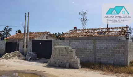 Casa á venda no bairro Balneário dos Golfinhos - Caraguatatuba/SP