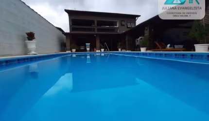 Sobrado à venda no bairro Jardim Primavera - Caraguatatuba/SP