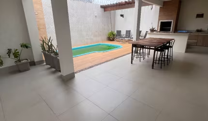 Maravilhosa casa no Bairro Bosque dos Buritis