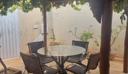 Excelente casa no Bairro Jardim Holanda