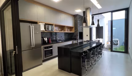 Excelente casa no Bairro Aclimação