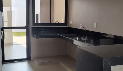 Excelente casa no Bairro Vida Nova