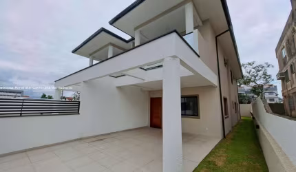Casa Alto Padrão para Venda em Florianópolis, Canasvieiras, 3 dormitórios, 1 suíte, 2 banheiros, 2 vagas