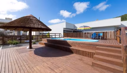 CASA CONDOMINIO FECHADO ACQUA DE ZIMBROS