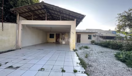 Casa de Alvenaria a Venda