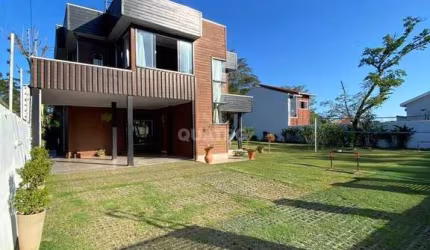 CASA DE ALTO PADRÃO NO MARISCAL