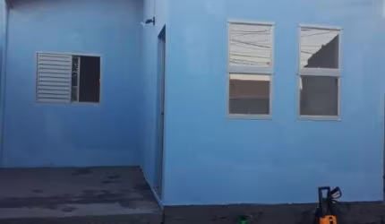Casa com 2 quartos à venda na Rua Amélio Prataviera, 107, Parque Novo Mundo, São Carlos, 45 m2 por R$ 205.000
