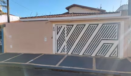 Casa com 3 quartos à venda na Rua Rosa Lea Ferrari Lisboa, 346, Jardim Acapulco, São Carlos, 245 m2 por R$ 745.000