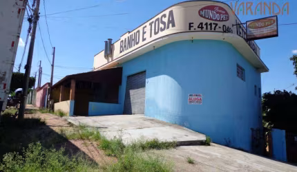 Salão com 170 m², esquina, com intenso fluxo de carros.