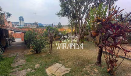 UM QUINTAL ESPETACULAR...!!! DUAS CASAS !