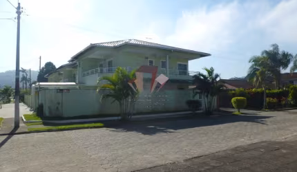 Casa com 4 quartos para alugar na Rua Santos Dumond, Centro, Guaratuba, 180 m2 por R$ 1.400 Por Dia