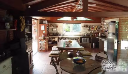 Vende-se uma Casa - Paraty - RJ