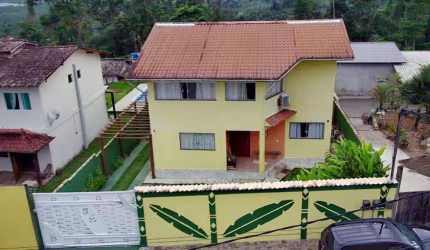 Vende-se 2 Casas no bairro Corumbe - Paraty - RJ