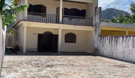 Casa para venda possui 120 metros quadrados com 3 quartos em Barra Grande - Paraty - RJ