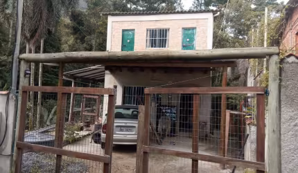 CASA A VENDA NO BAIRRO DO CORISCO PARATY RJ.