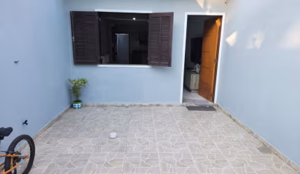CASA A VENDA NO CABURE PARATY RJ.
