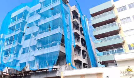 Apenas a 200 Metros da Orla do Itaguá - 2 Suítes ou 3 Dormitórios (1 Suíte) - 84 a 110 m² A.C.