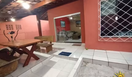 Casa de Esquina Residencial ou Comercial - Localização Privilegiada - Permite Financiamento