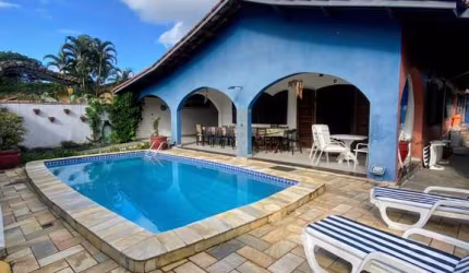 Térrea - Com Edícula - Piscina - Aceita Permuta