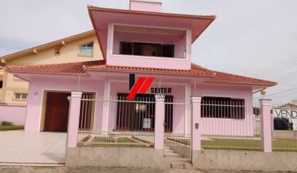 Casa a venda em Santo Amaro do Imperatriz com 3 dormitórios sendo 1 suíte e 2 vagas de garagem