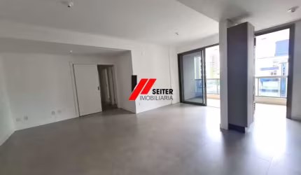Apartamento de 3 dormitorios a venda Centro Florianopolis