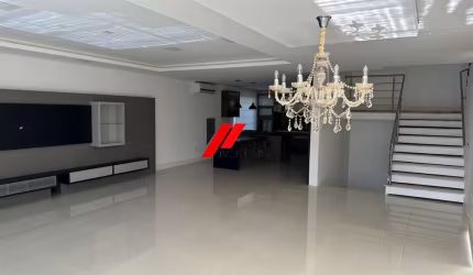 Casa à venda no Bairro João Paulo em condomínio fechado