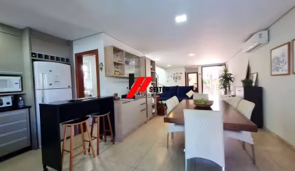 Casa à venda de 3 suites Cachoeira do Bom Jesus em Florianópolis condomínio Jardim Nova Cachoeira