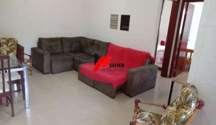 Apartamento térreo de 2 dormitórios à venda na praia do Campeche em Florianópolis