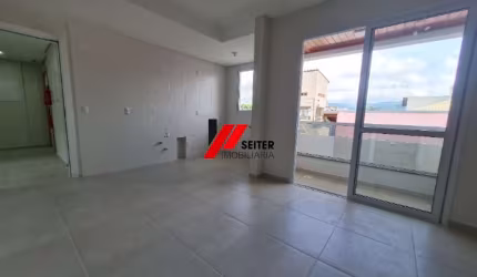 Cobertura de 2 dormitorios com home office a venda Itacorubi Florianopolis