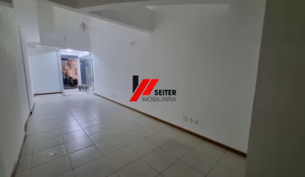 Loja/sala comercial à venda em Edifício comercial no Centro de Florianópolis