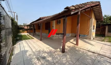 Casa à venda na praia do Campeche em Florianópolis